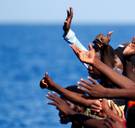 Tientallen vluchtelingen verdrinken voor Libische kust