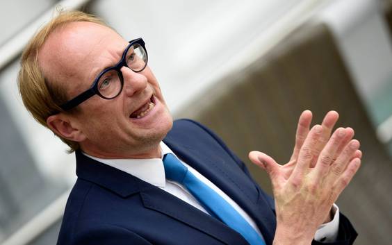 Weyts maakt 20 miljoen vrij 
voor minder auto's aan de schoolpoort