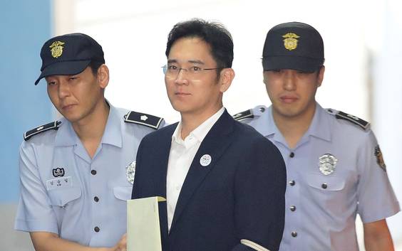 Gaat corrupte baas van Samsung zijn bedrijf leiden vanuit de cel?