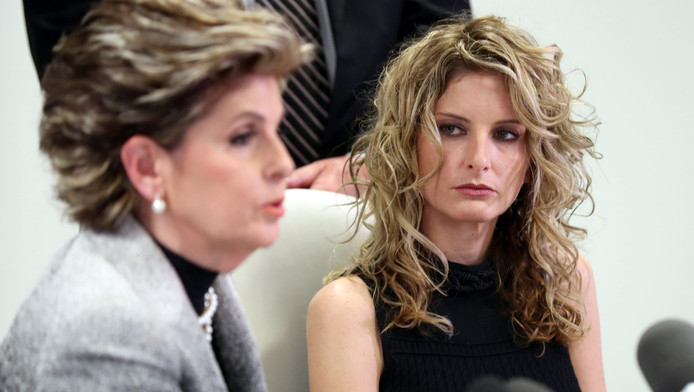 Summer Zervos (rechts) met haar advocaat Gloria Allred.