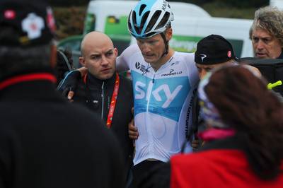 Van Baarle houdt gebroken bekken over aan val in Vuelta