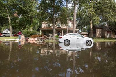 Oud-Tielenaren in Houston: 'Het water kwam uit het niets omhoog'