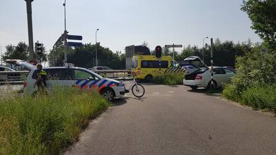 Fietser naar ziekenhuis na aanrijding in Bennekom