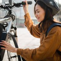 5 dingen die je nóóit moet doen met jouw fietsaccu