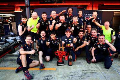 Verstappen: Gat met Ferrari gedicht, op Mercedes wat verloren