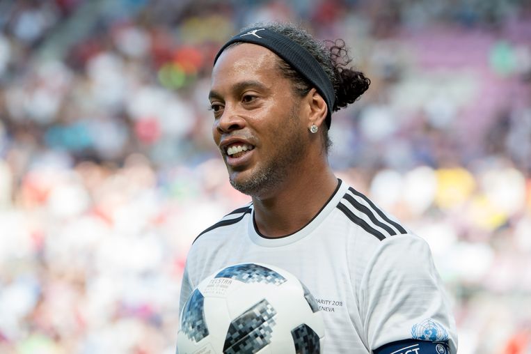 Ronaldinho failliet? "Hij heeft nog zes euro op zijn ...