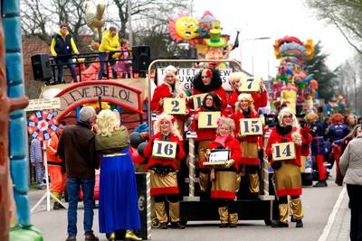 Wouwse Plantage kleedt carnaval uit, en het dorp aan