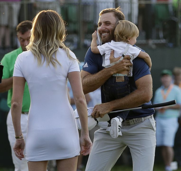 Verloofde golfer wint US Open maar minikleedje Paulina Gretzky eist
