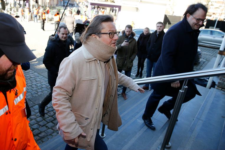 Coucke arriveert op Anderlecht door grote poort en krijgt ...