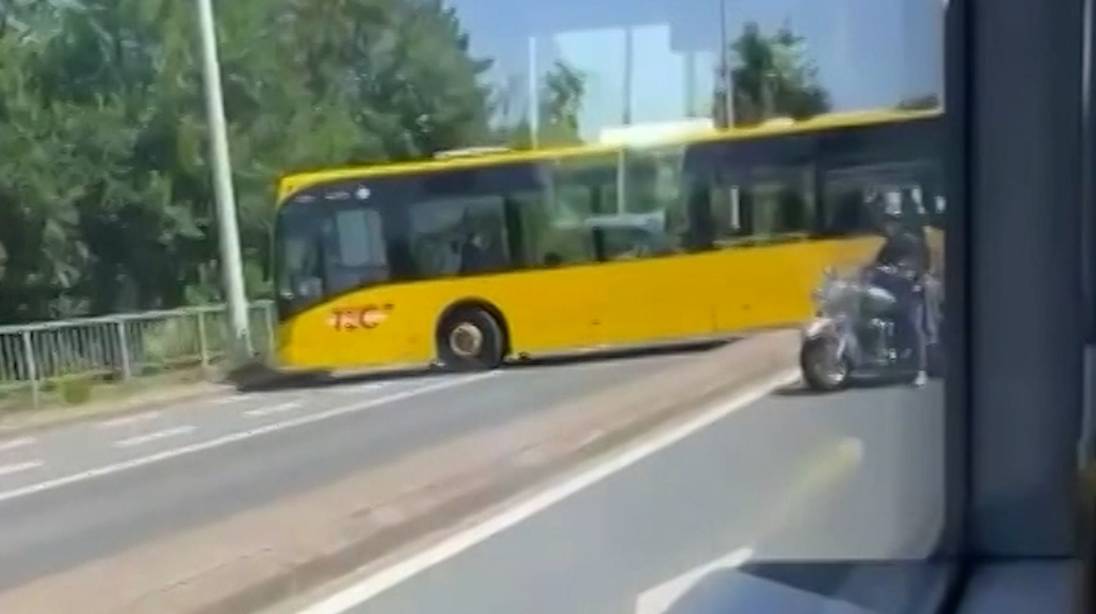 Waalse bus met 30 schoolkinderen maakt levensgevaarlijk manoeuvre amper 24 uur na schoolbusdrama Buggenhout