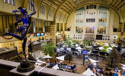 Ahold Delhaize koploper in lagere AEX
