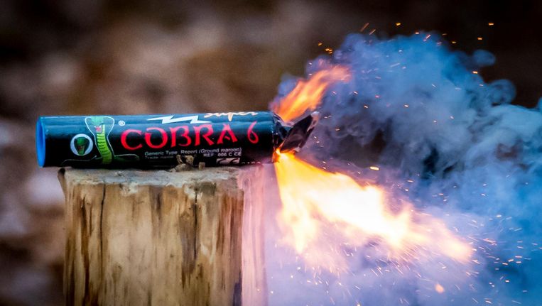 900 Instagram Accounts Offline Om Illegaal Vuurwerk Het Parool