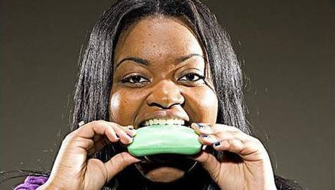 Elle Mange Cinq Savons Par Semaine Insolite 7sur7 Be