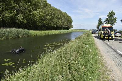 Automobilist stuurt Linge in, niemand gewond