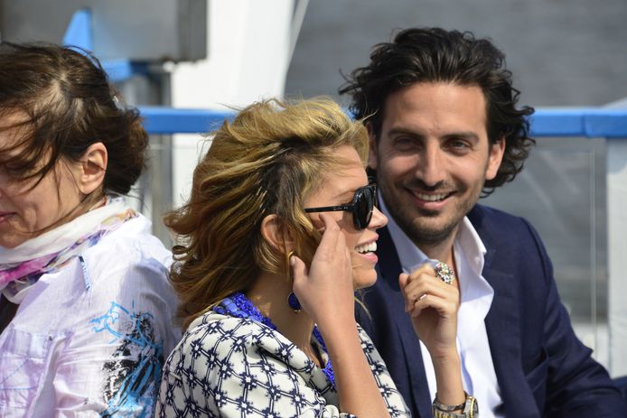 Touriya Haoud Verliefd Op Vermogende Ex Sylvie Show Tubantia Nl