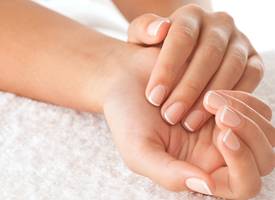 Slimme truc voor schone en frisse nagels