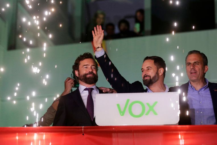 'Spanje eerst' en een keurig getrimde baard geven Vox vleugels - Trouw