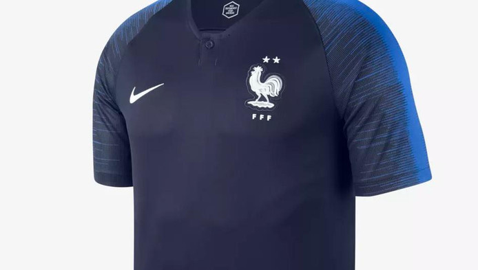 Les Français Sarrachent Le Maillot à Deux étoiles Des Bleus