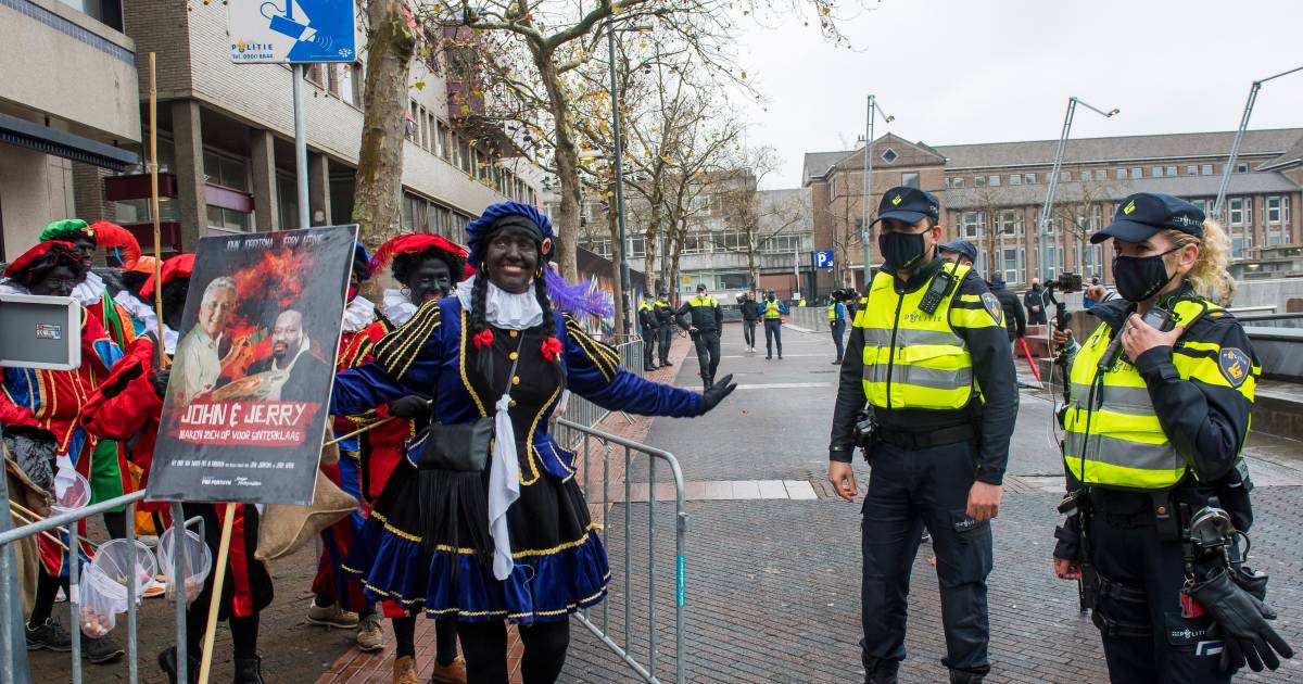 Rellen blijven #Eindhoven bespaard na massale inzet politie.