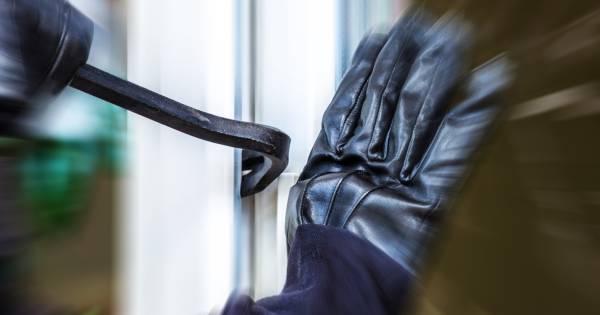 Pompen gestolen bij inbraak in berging van IJsclub Eensgezindheid Nederhemert: NEDERHEMERT
