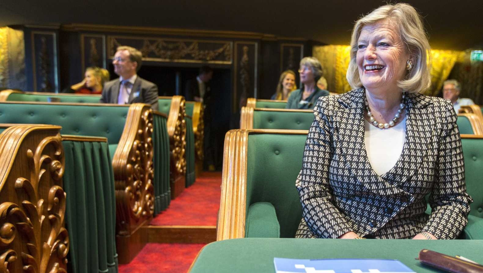Broekers-Knol herkozen als senaatsvoorzitter | Foto ...