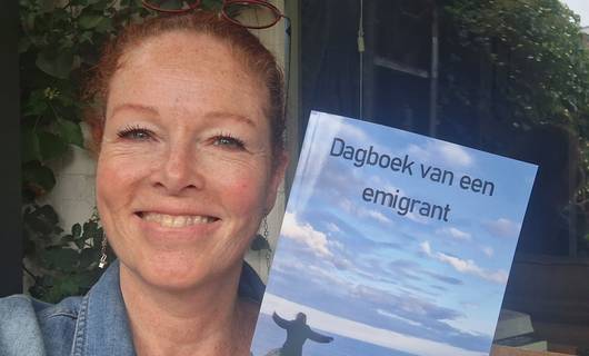‘B&B Vol Liefde’-kandidaat Petra Sas (53) brengt een boek uit: ‘het schrijven leek wel een soort EMDR-therapie’
