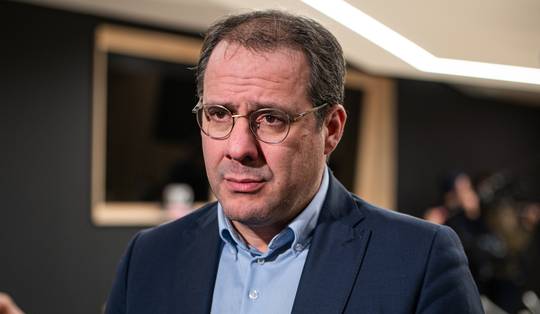 Tellen salariswagens en vakantiegeld mee of niet? Drie vragen over de losse eindjes van de begroting