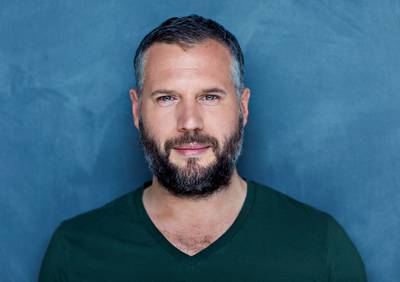 Tijl Beckand blijft RTL trouw