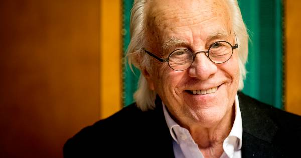 Bram van der Vlugt (86) stopt met grote theatershows ...