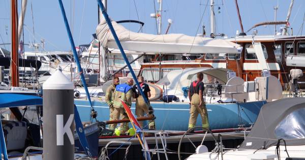 Jacht in brand in haven Bruinisse