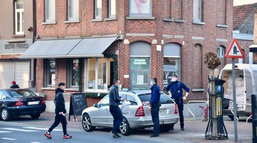 Wijkagent kritisch over coronacontrole in ijssalon