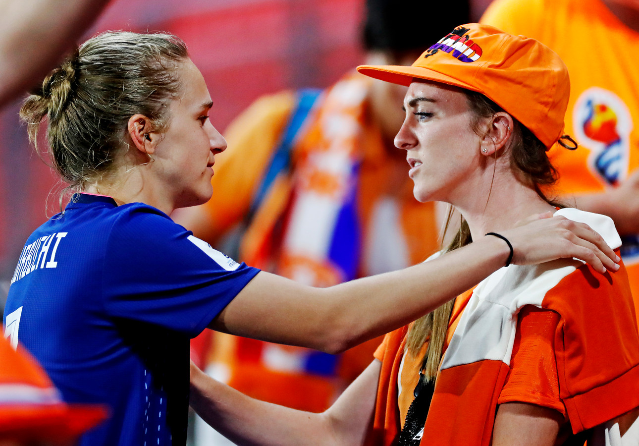 Vivianne Miedema weet hoe Italië te verslaan is | Foto | AD.nl