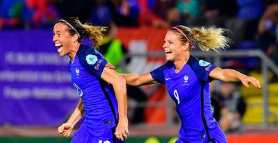 Frankrijk sleept met tien vrouwen gelijkspel uit het vuur