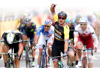 Groenewegen vierde Nederlandse winnaar op de Champs-Élysées