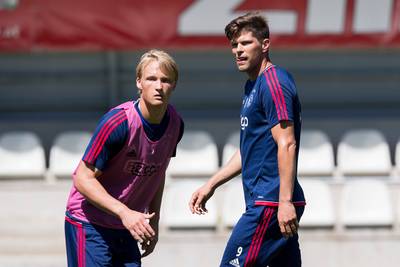 Huntelaar scoort voor Ajax in oefenduel