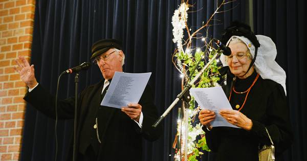 Endrik en Jannekee nemen Schouwse politiek op de hak