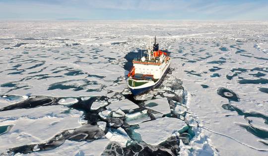 China omzeilt knelpunten op zee met nieuwe ‘zijderoute’ door noordpoolgebied
