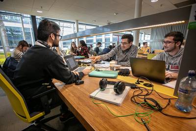 Kabinet verscherpt toezicht op studenten en onderzoekers uit Iran