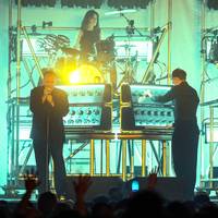 ‘Jullie vragen je misschien af wat die vier machines doen’: hoe Soulwax zijn show genadeloos demystifieert ★★★★☆