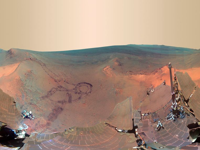 In 2012 plakte de NASA 800 foto's samen die Opportunity had genomen om dit prachtige panoramabeeld te maken.