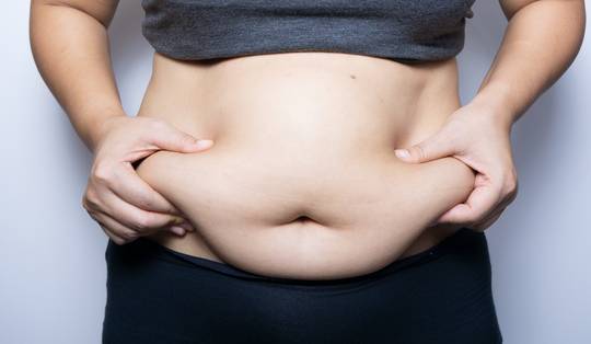 ‘Hoe meer buikvet, hoe groter de kans op complicaties’: experts vinden betere indicator voor obesitas dan je BMI