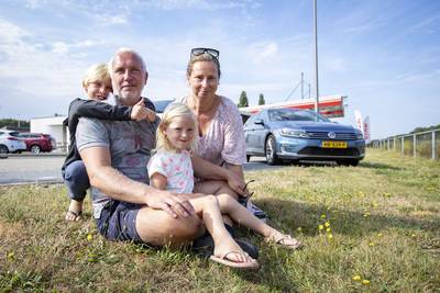 Bepakt en bezakt via Deurningen naar Denemarken: ‘Plannen? Daar doen we niet aan’