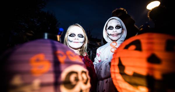 Halloweenoptocht Heteren, griezelen en dansen