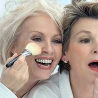 Visagist Carmen Zomers: dit zijn dé tips voor make-up na je zestigste