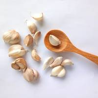 Dit is dé manier om knoflook te pellen