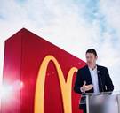 Baas McDonald’s wordt verliefd op ondergeschikte en moet weg