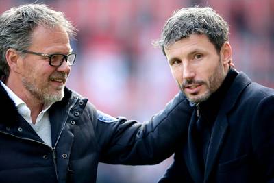 Verwijzing naar San Marino tergde De Jong: 'Mooi om te zien dat PSV tijd ging rekken’