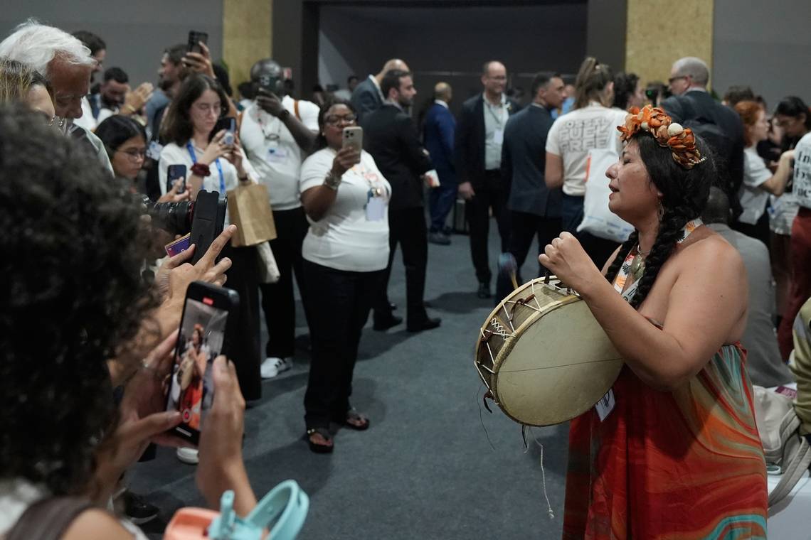Fossiele brandstoffen ontbreken in slottekst klimaattop, EU moet wel meer betalen voor klimaatadaptatie