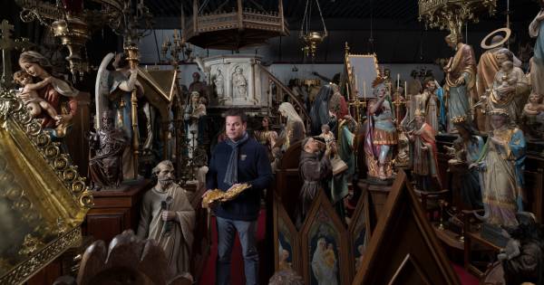 Kerk met rekwisieten van Horssenaar gaat in film The Mummy in vlammen op - De Gelderlander