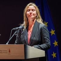 Rector Europacollege en voormalig EU-buitenlandchef Federica Mogherini in verdenking gesteld in onderzoek naar fraude